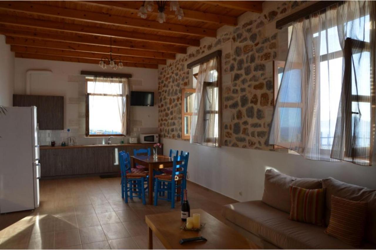 Stone Villa I In Petres Petres  Екстериор снимка